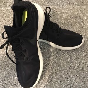 Black size 8.5 Nike brand new